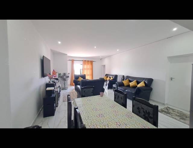 3 BEDROOM PROPERTY TO RENT IN BLUFF